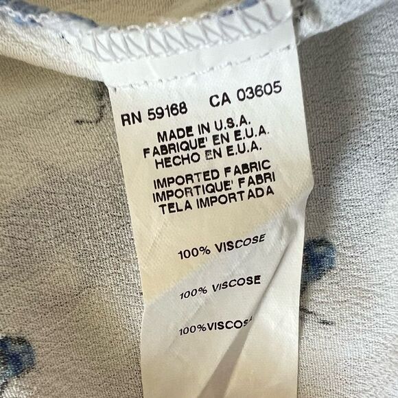 White & blue bugs design top size Small NWOT - Picture 6 of 7